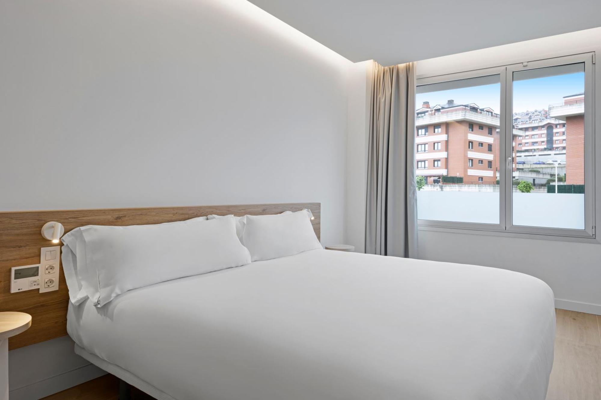 B&B Hotel Кастро-Урдиалес Экстерьер фото